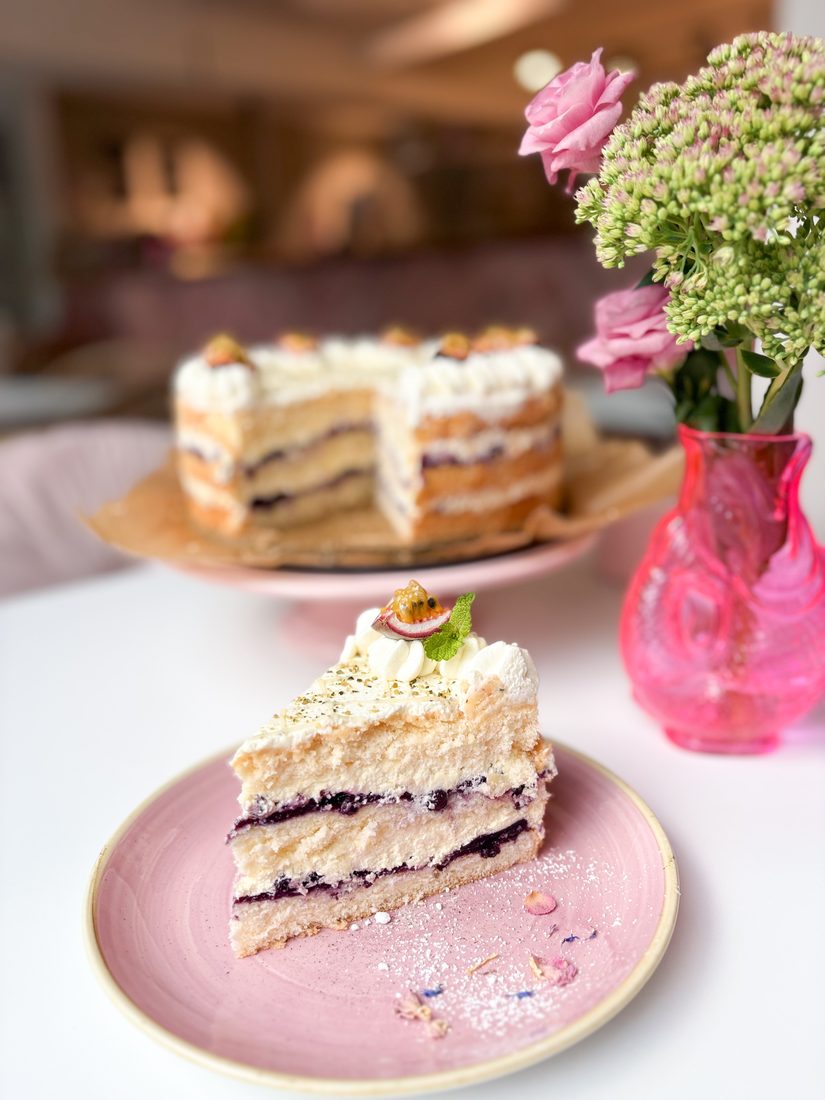 Heidelbeer-Sahne-Torte